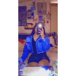 Meet your Posher, Fatima